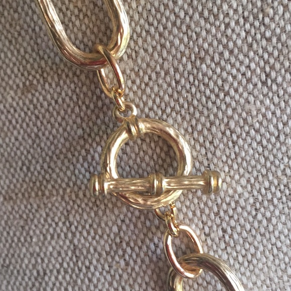 28” Gold link necklace - Picture 4 of 8